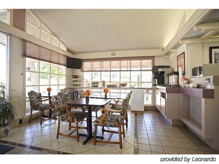 Americas Best Value Inn Roseburg Ristorante foto